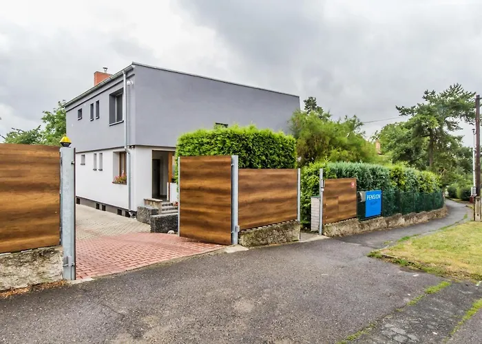 بيت ريفي Milada Klecany